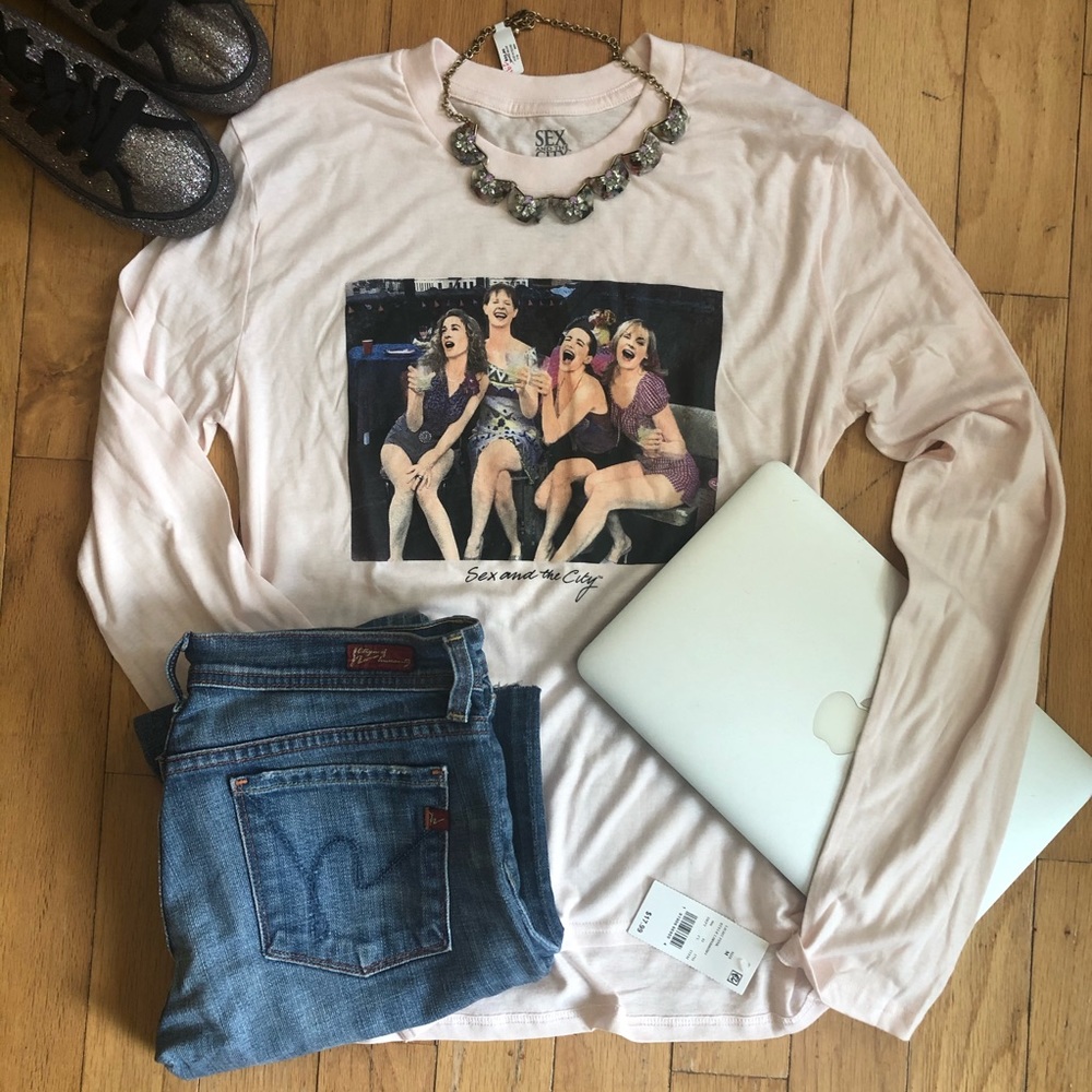 Sex and the City Long Sleeve Pink Shirt size M